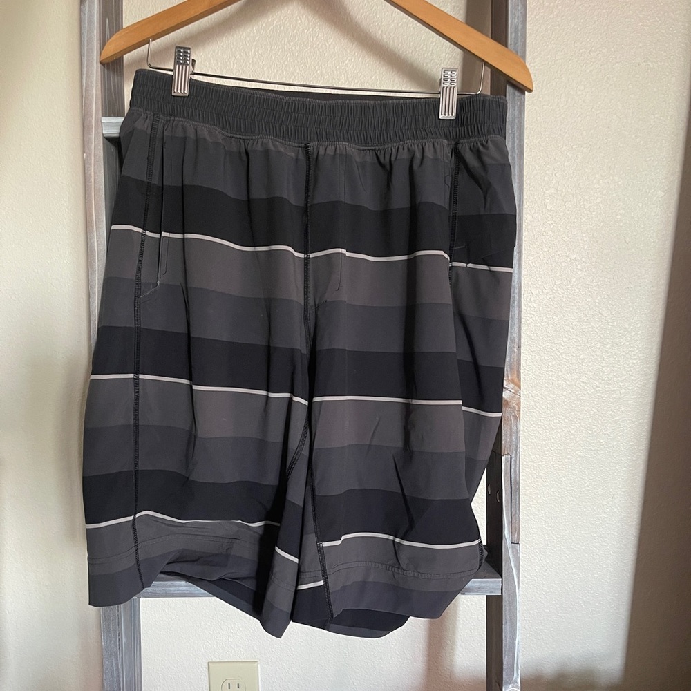 Lulu lemon Shorts | Striped | Grey/Black